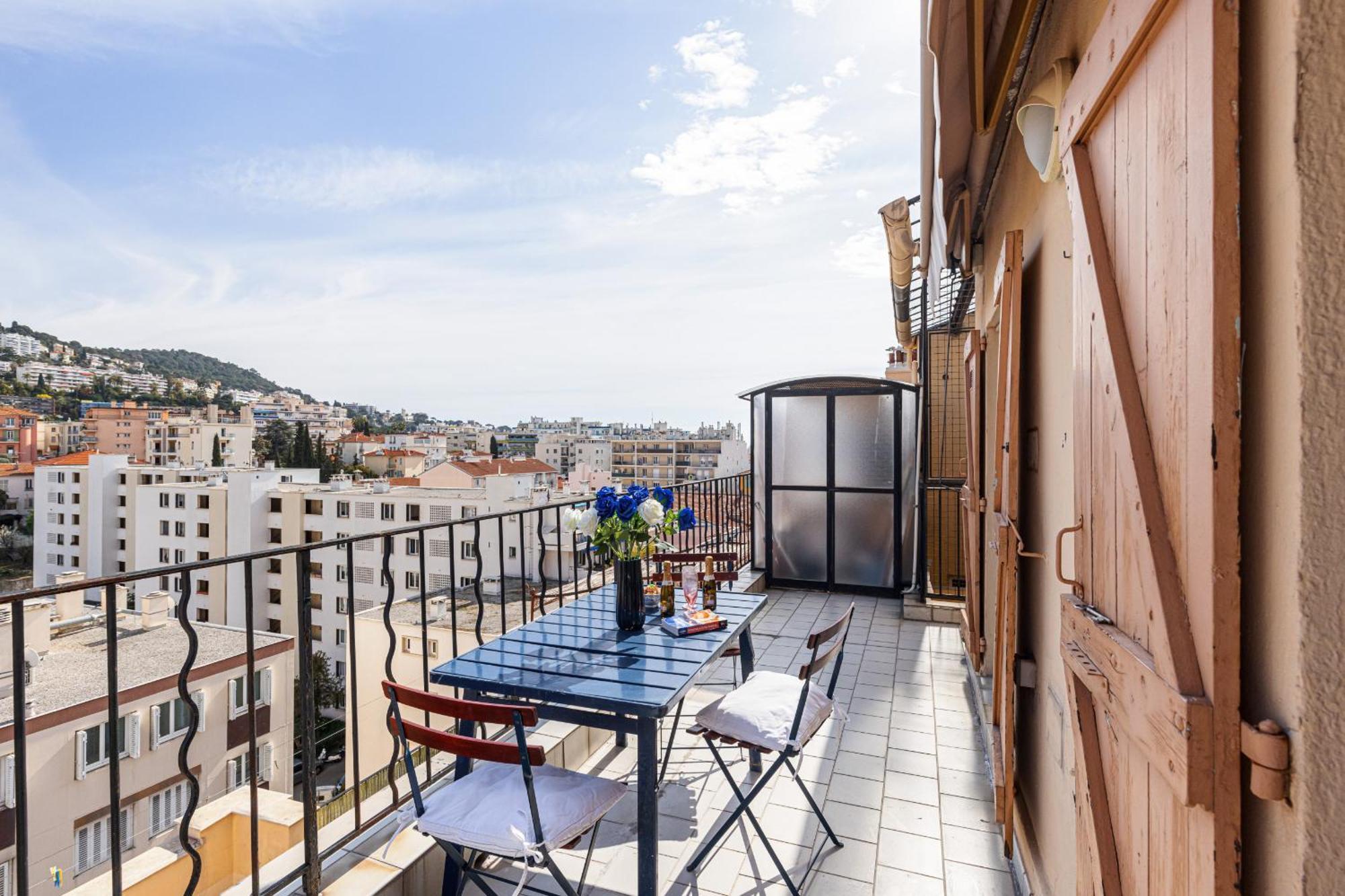 Extraordinary View On Port And Castle Hill - 1 Bdr & Parking Appartamento